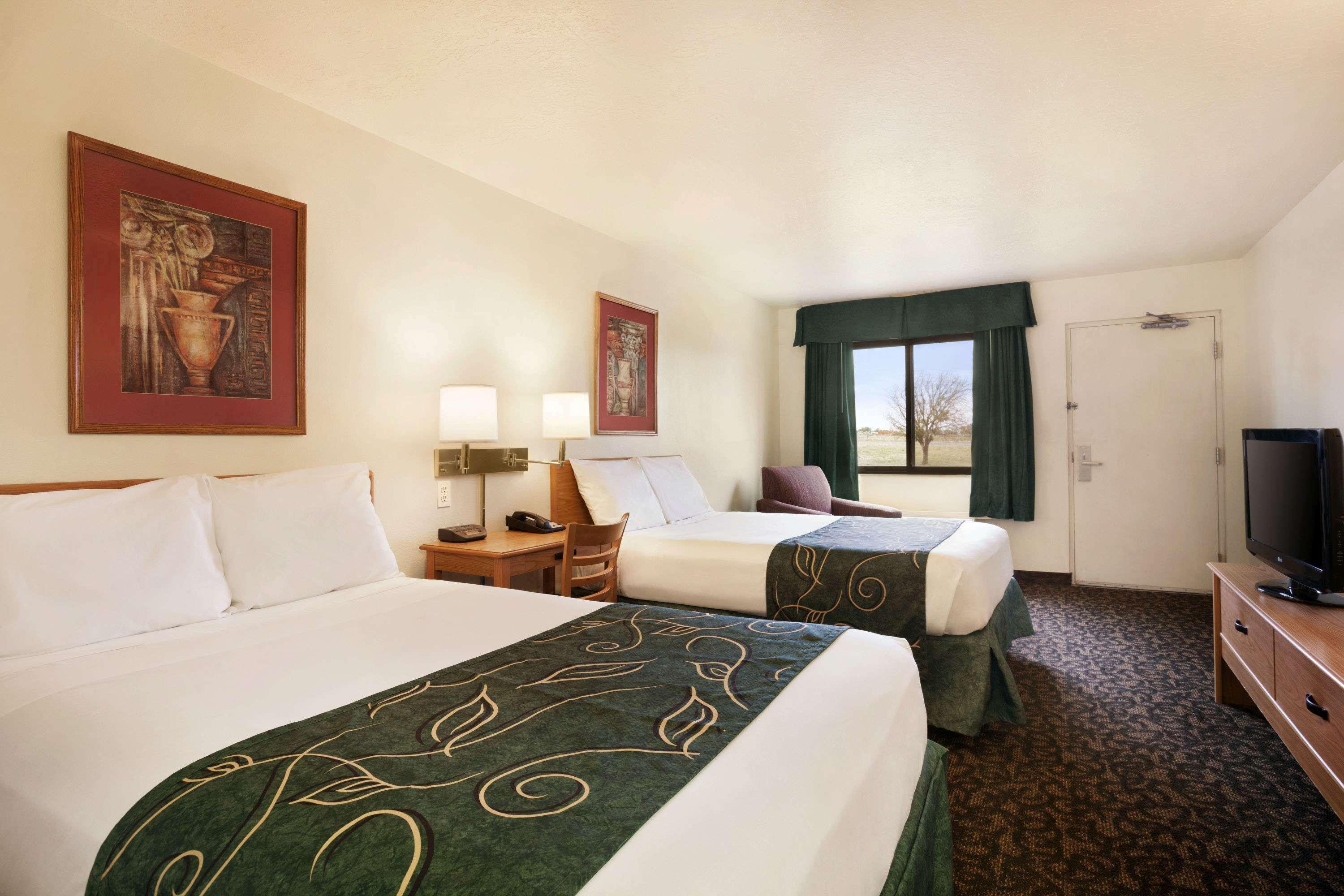Travelodge By Wyndham Vaughn Exteriér fotografie