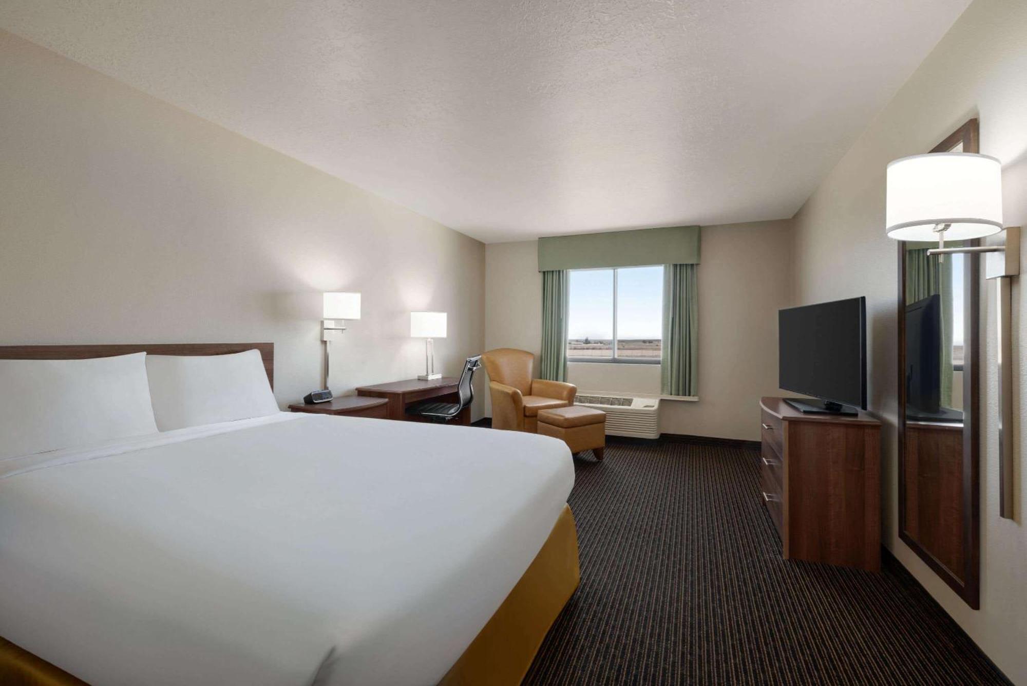 Travelodge By Wyndham Vaughn Exteriér fotografie