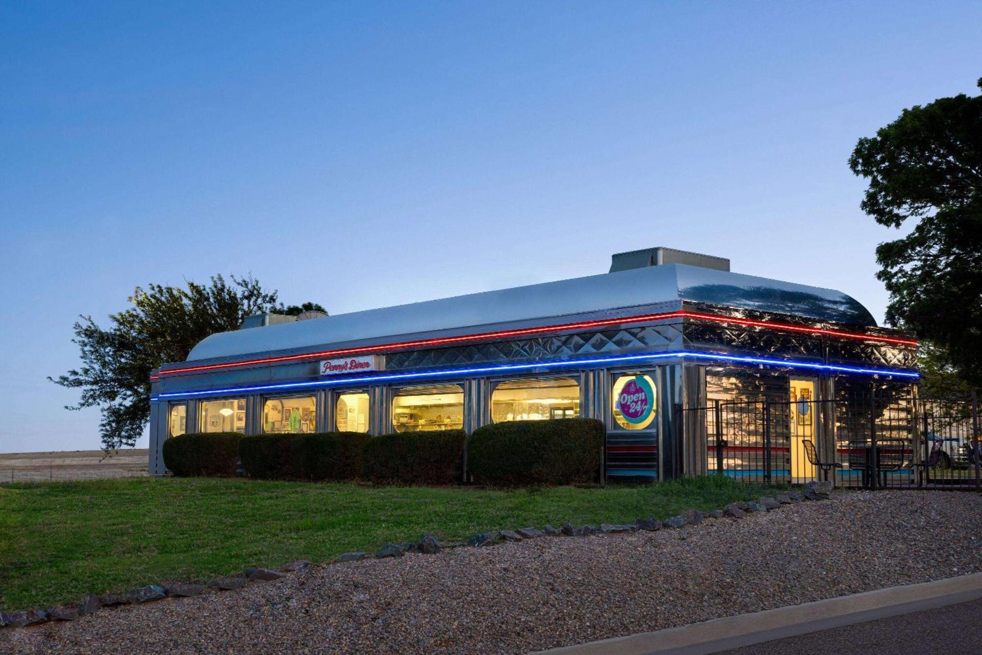 Travelodge By Wyndham Vaughn Exteriér fotografie